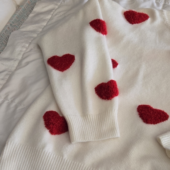 Cozy White Sweater with Red Heart Accents - Picture 3 of 4